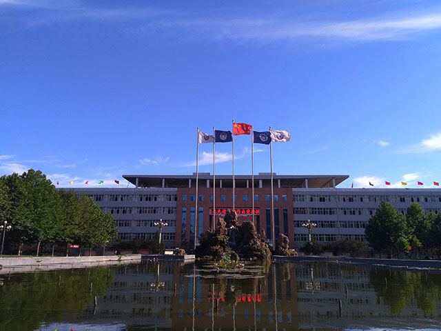 广场喷泉