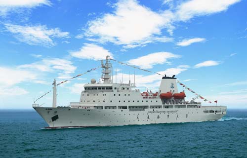 教学实习船——育鲲轮