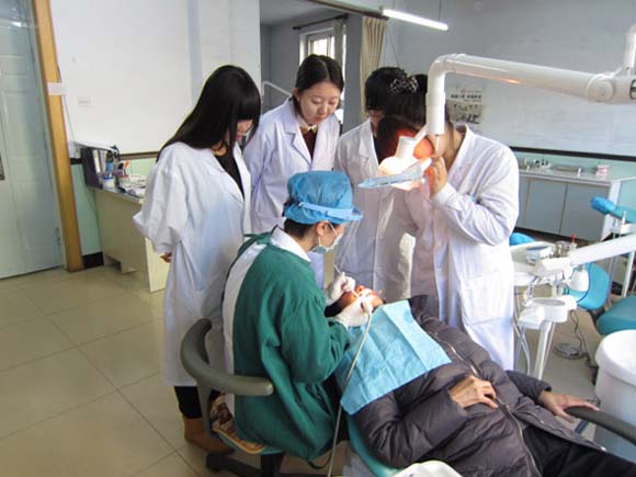 学生口腔医院见习 (1)