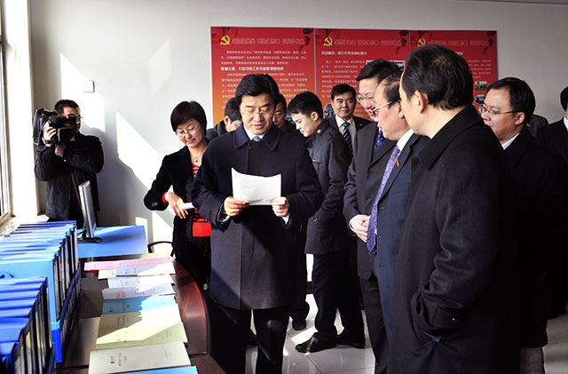 教育部党组副书记、副部长杜玉波来我校视察