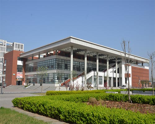 新校区学生食堂