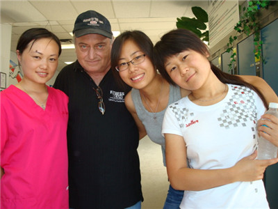 我校学生在加拿大