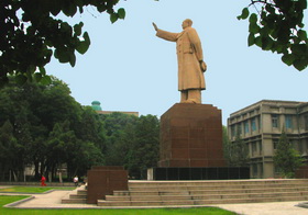 山大西门