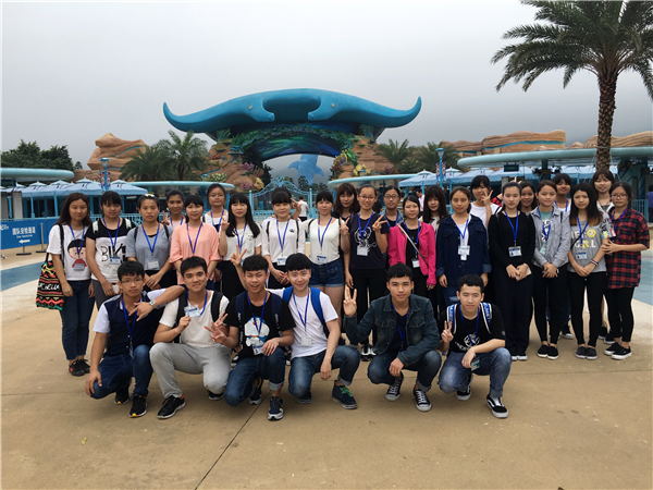 景区班学生在珠海长隆海洋王国实习