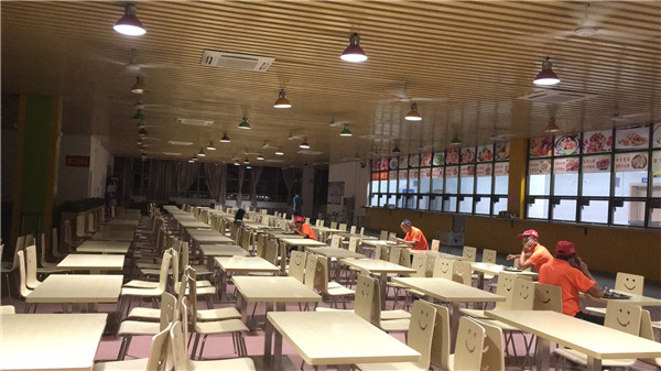 南校区第二食堂三楼