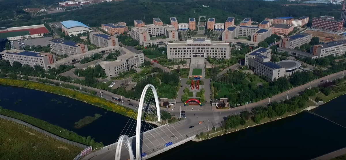 学校全景