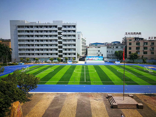 学校干净整洁